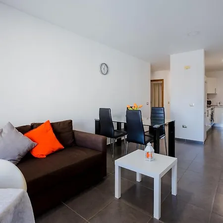 Cristianos Center Iii شقة